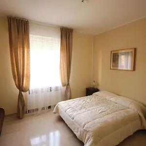 Bed & Breakfast Aurelia Болонья